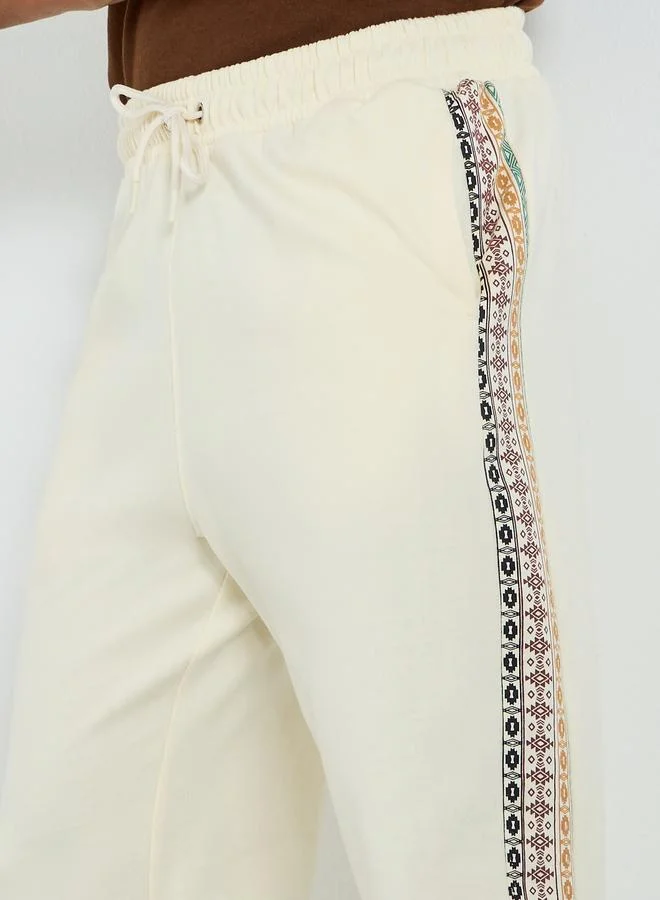 ستايلي جوغر بألواح جانبية مطبوعة